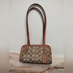 Coach CBH53 Swing Zip Bag 20 In Crystal Signature Jacquard